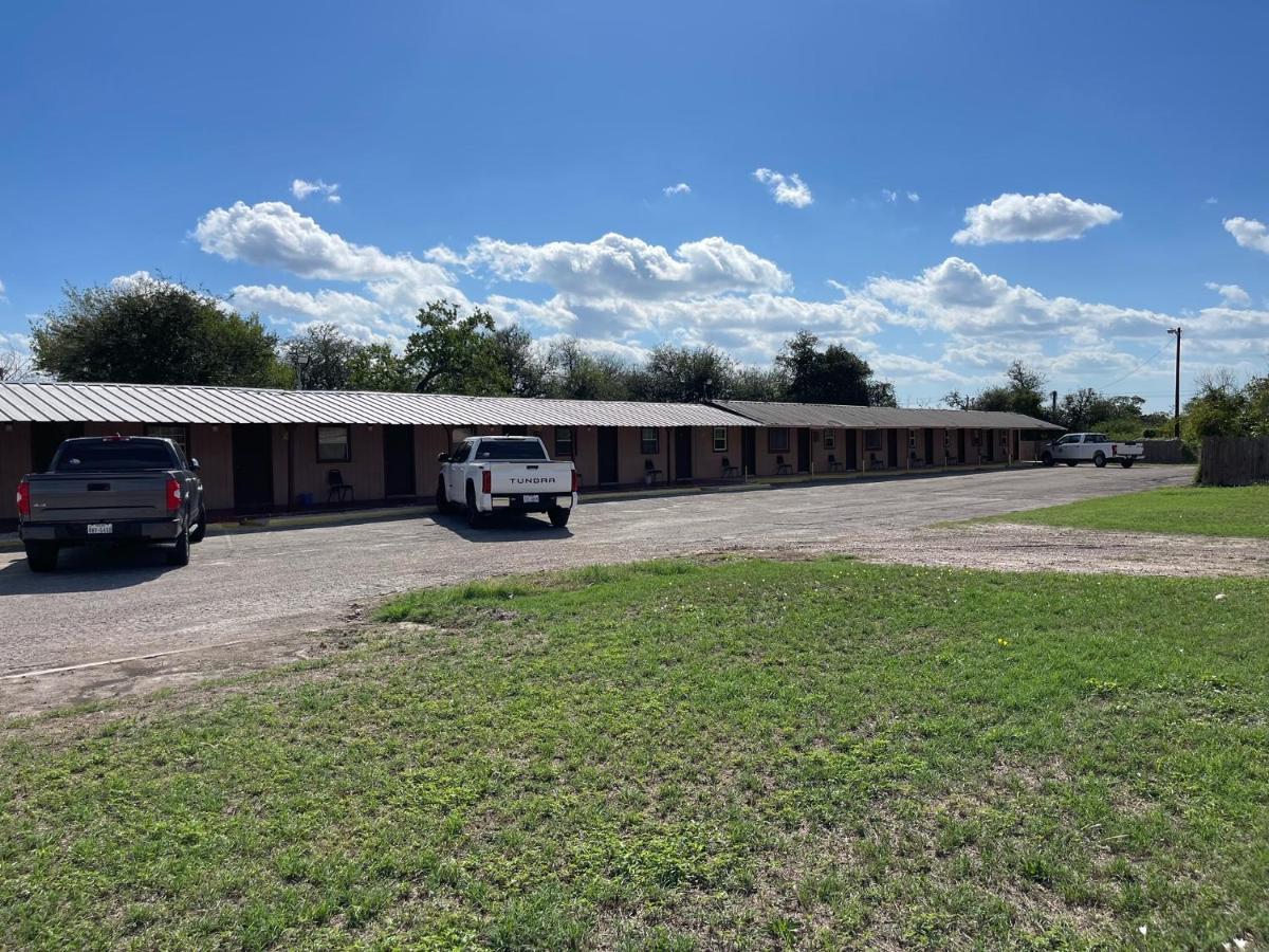 Budget Inn Refugio Exterior photo