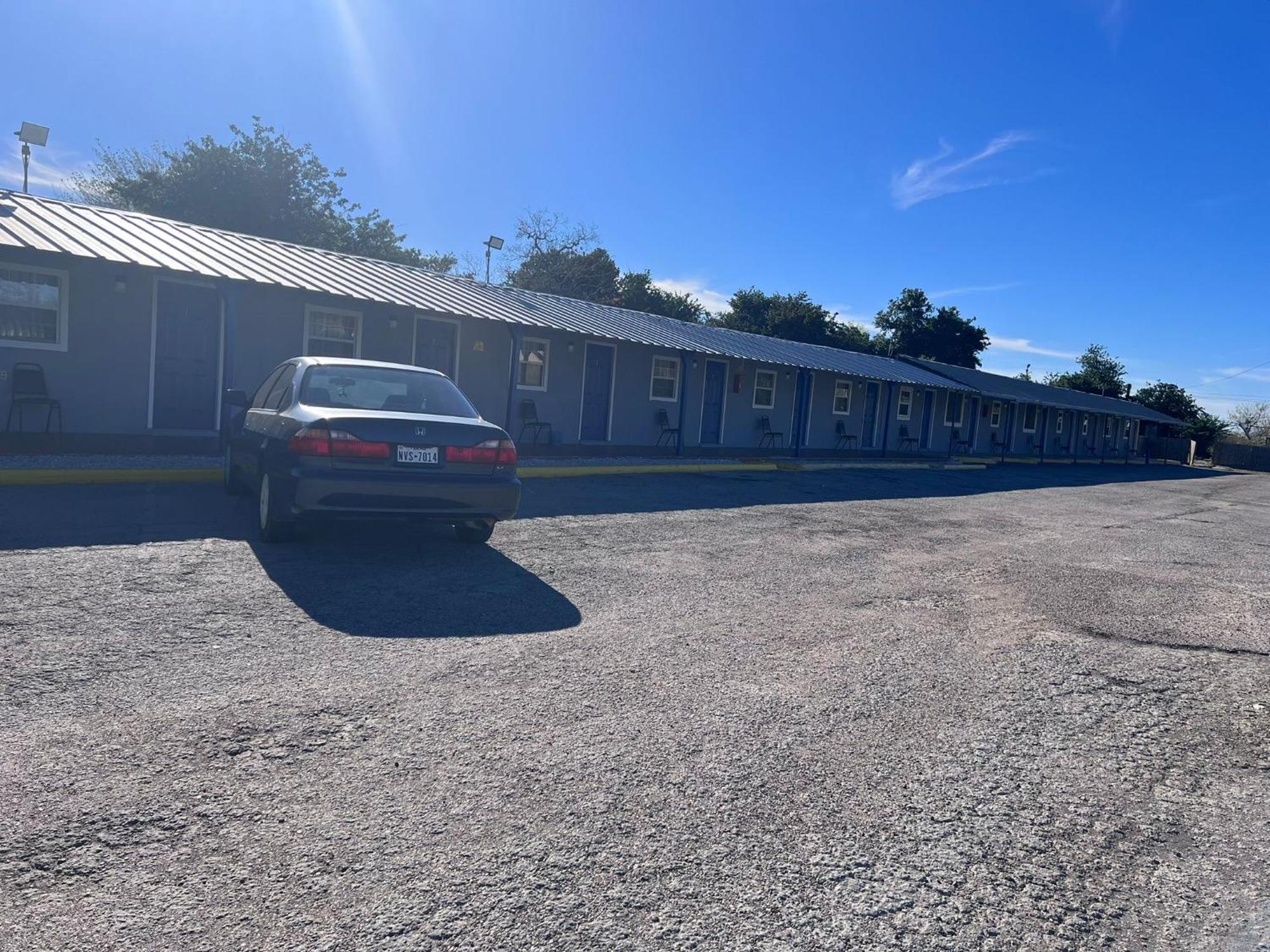 Budget Inn Refugio Exterior photo